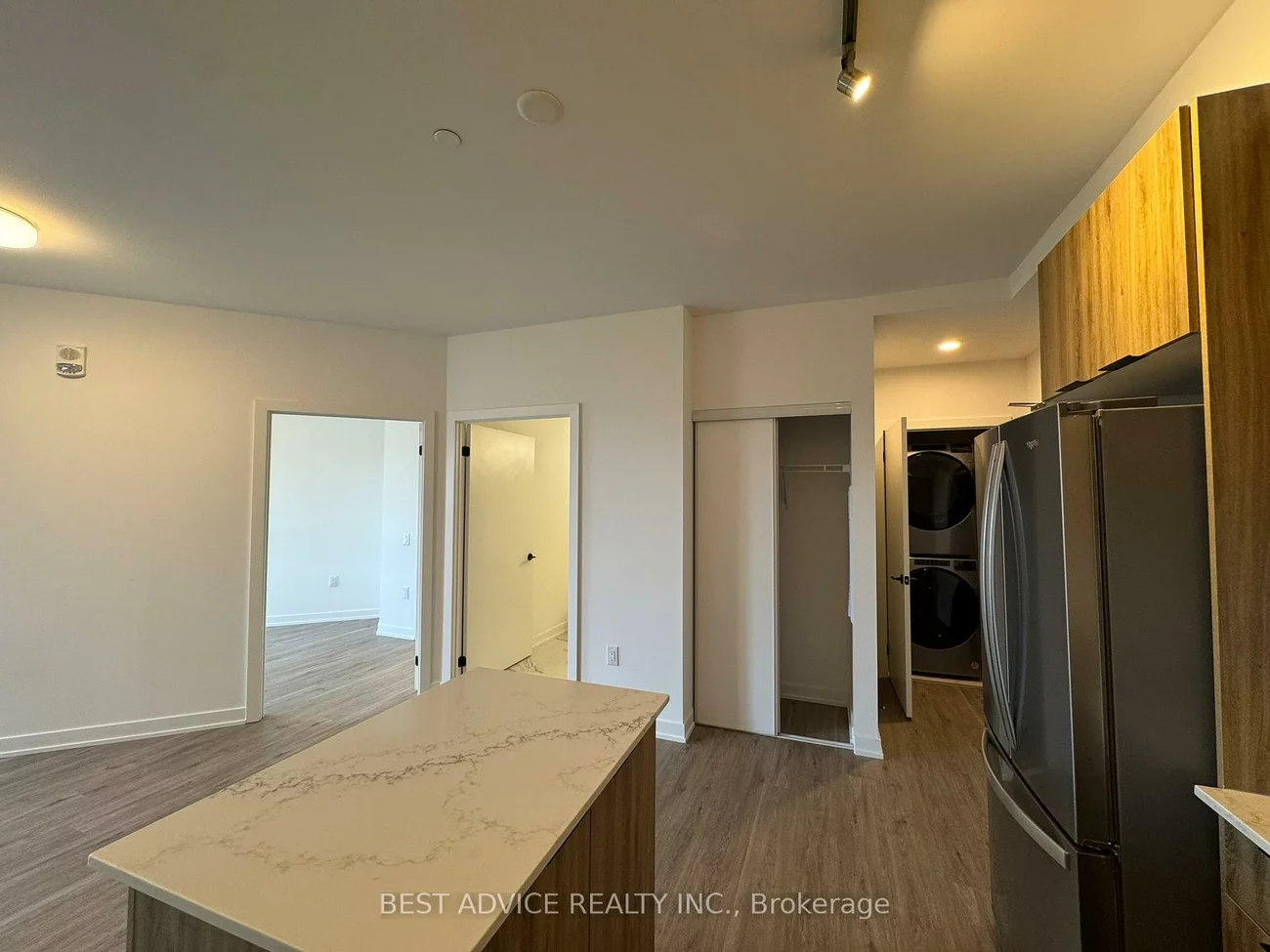 56, Lakeside, Little Lake, Barrie