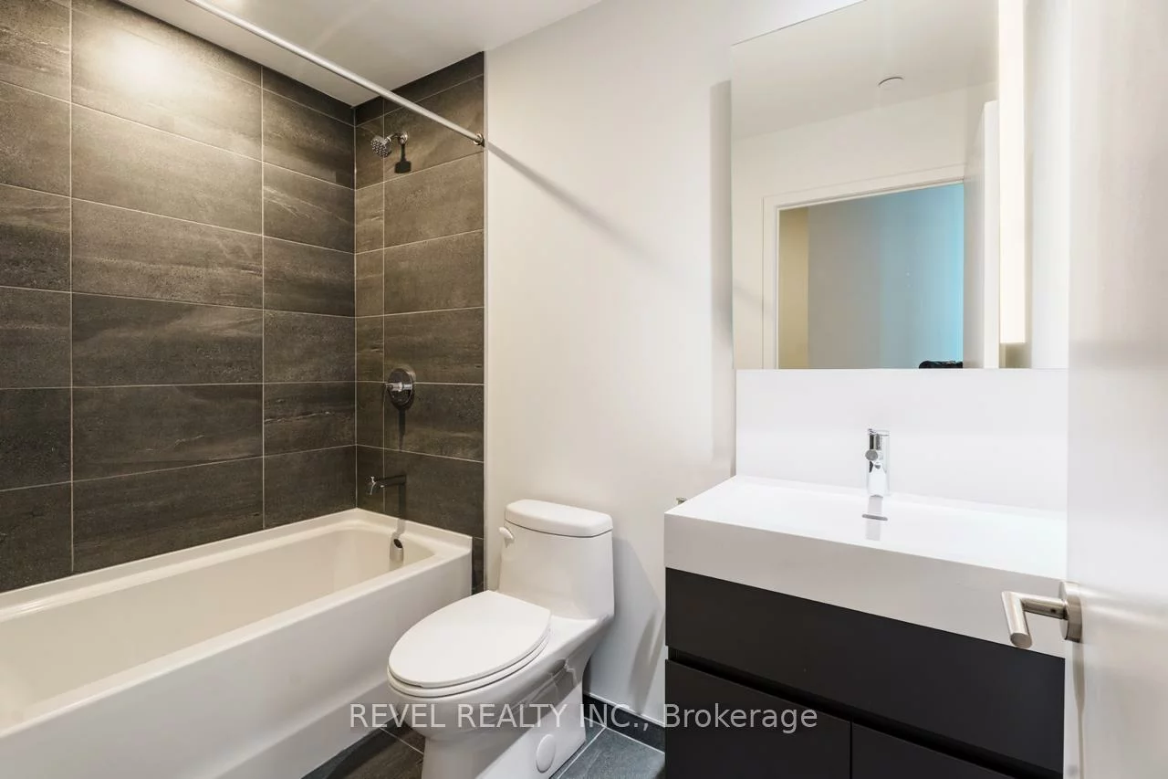 39, Mary, City Centre, Barrie