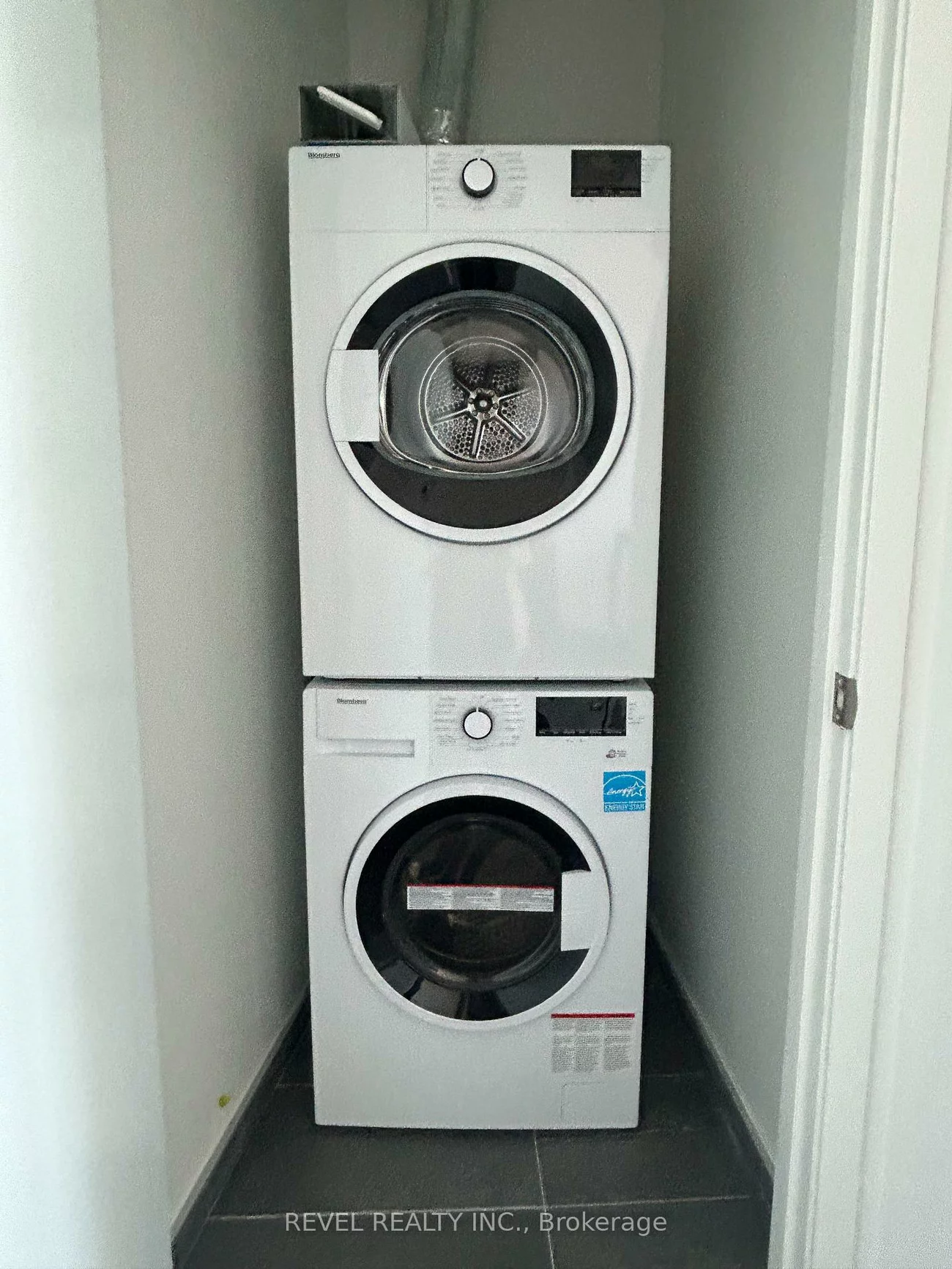 39, Mary, City Centre, Barrie