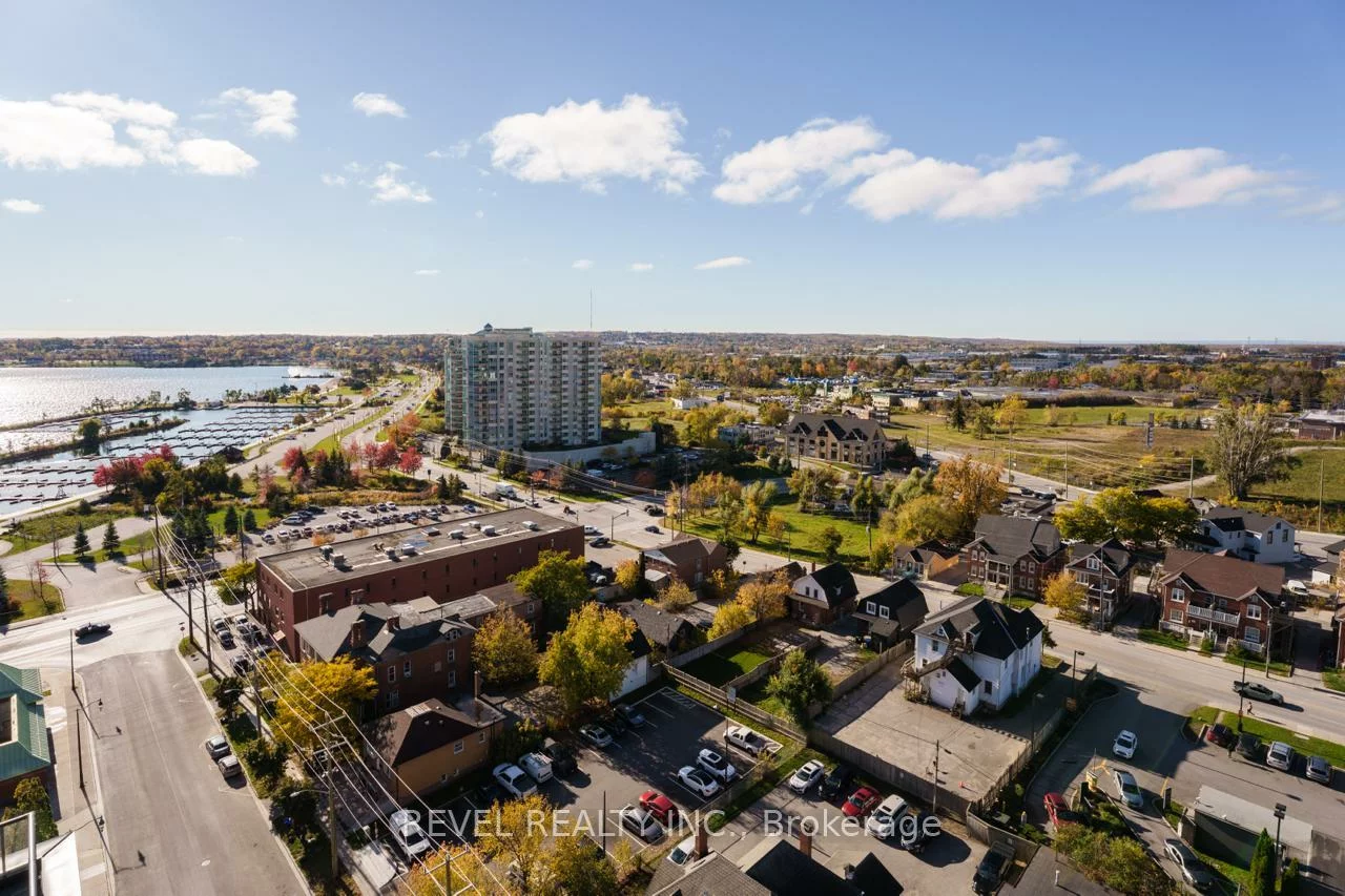 39, Mary, City Centre, Barrie