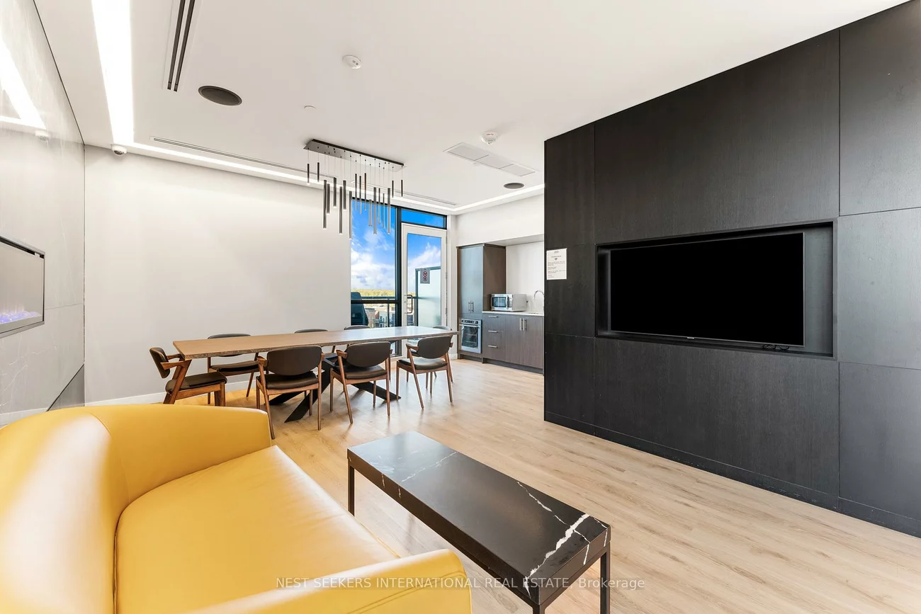 681, Yonge, Painswick South, Barrie