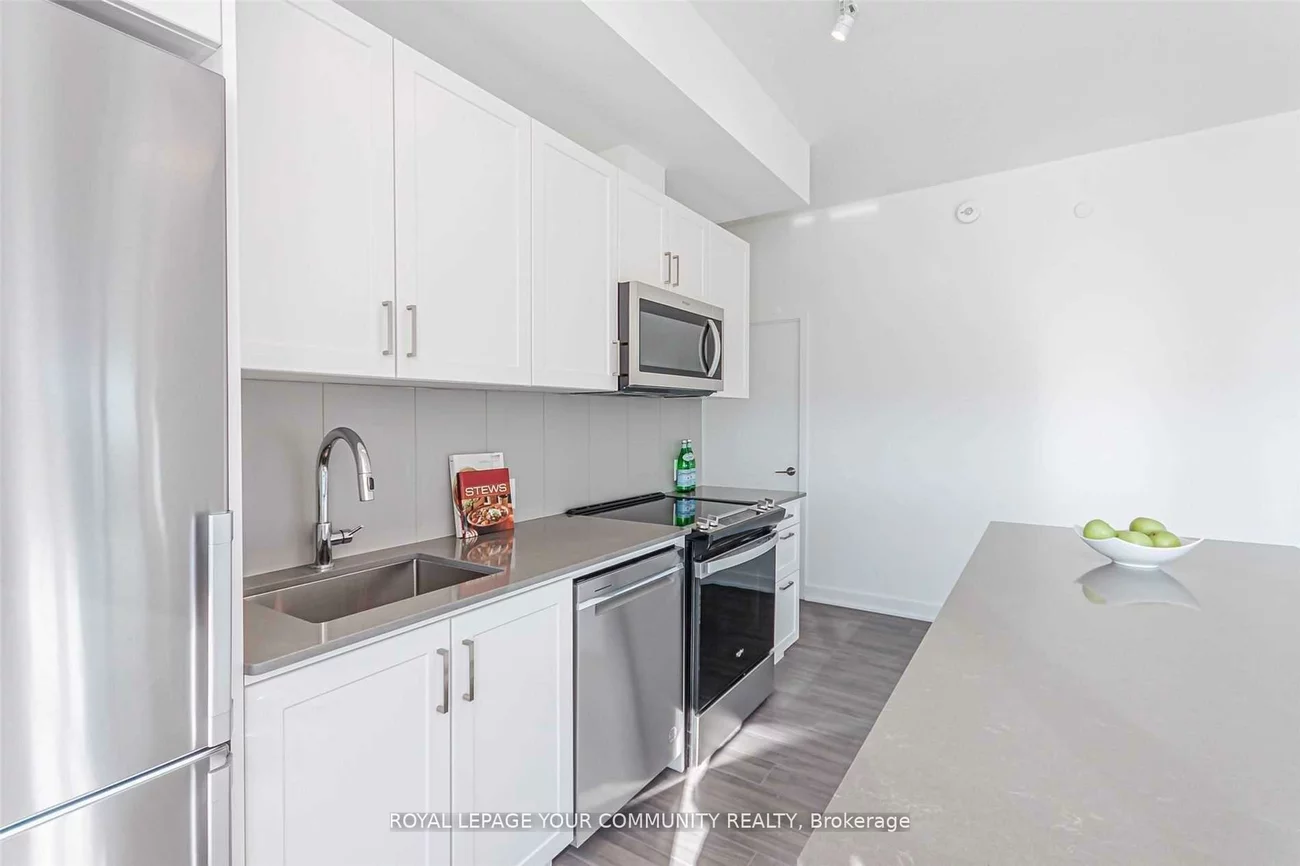 681, Yonge, Painswick South, Barrie