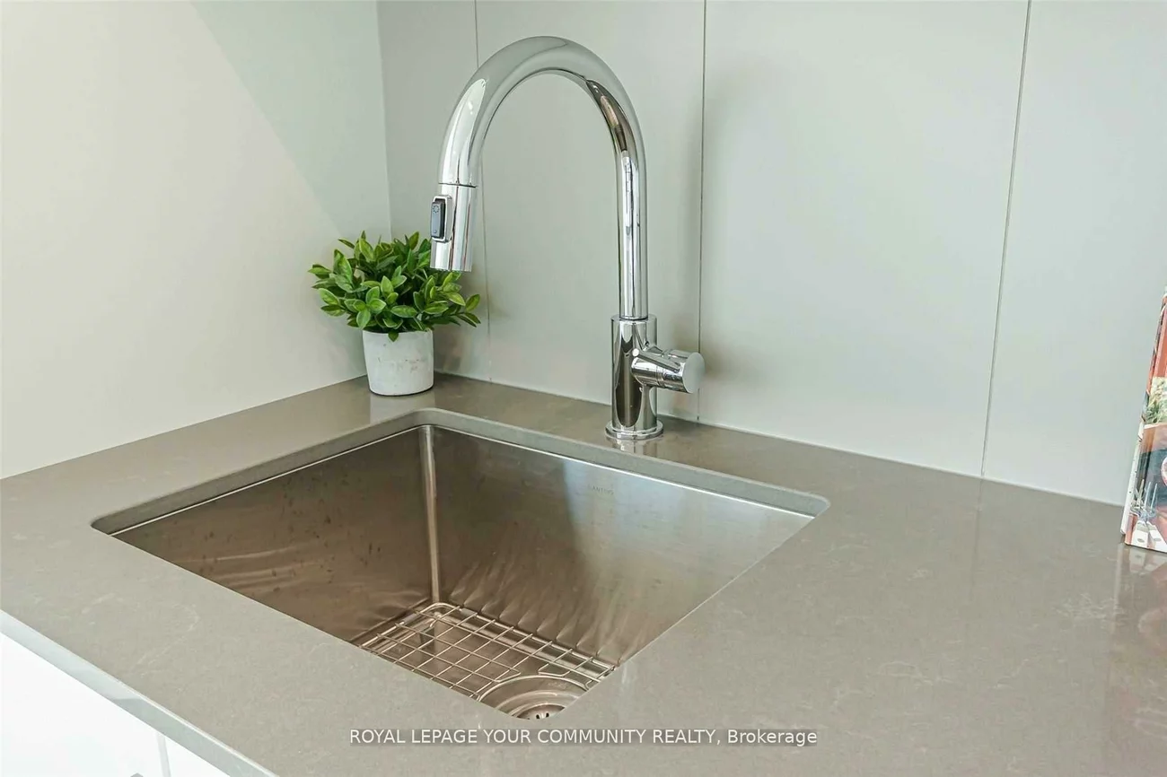 681, Yonge, Painswick South, Barrie