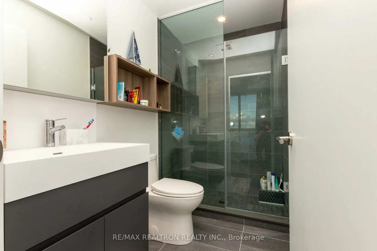 39, Mary, City Centre, Barrie