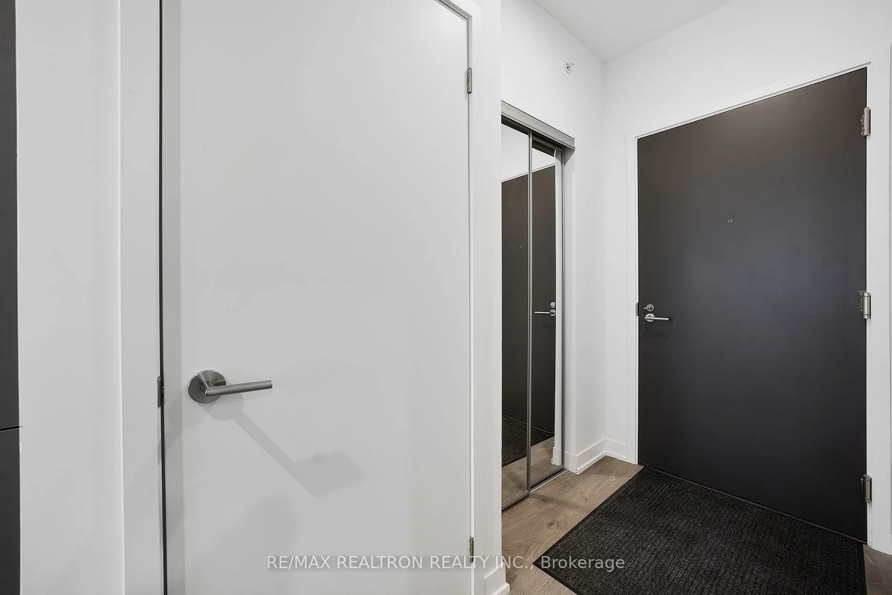 39, Mary, City Centre, Barrie