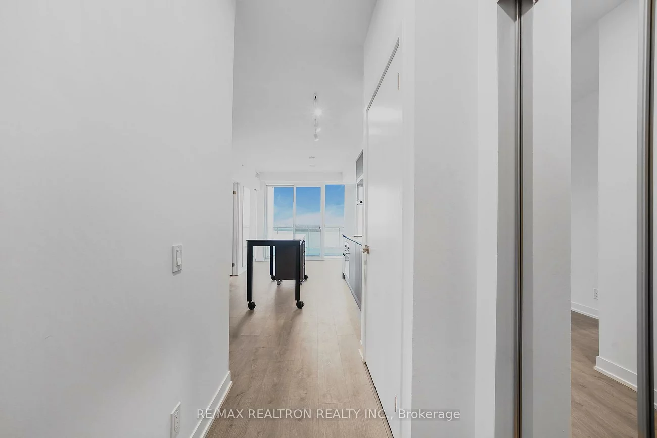 39, Mary, City Centre, Barrie