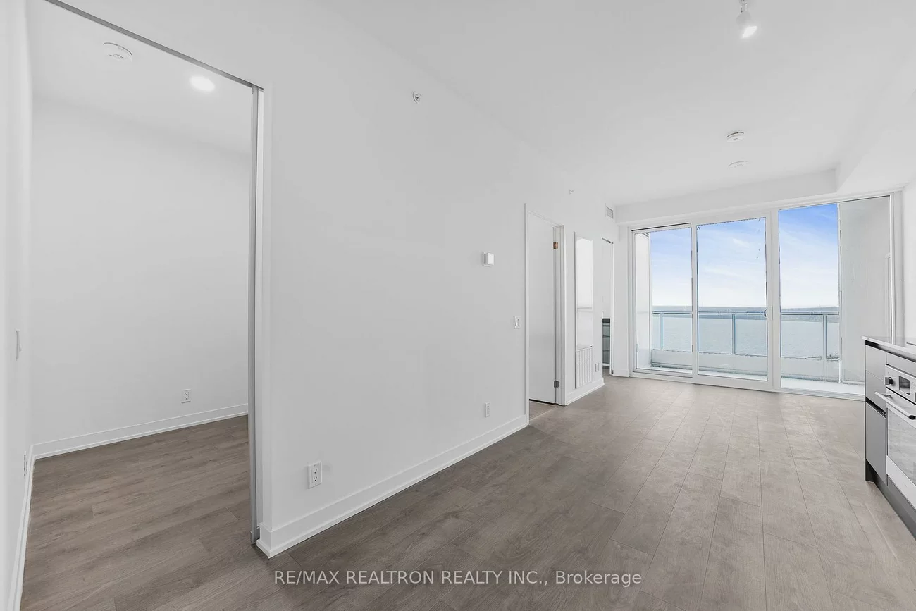 39, Mary, City Centre, Barrie