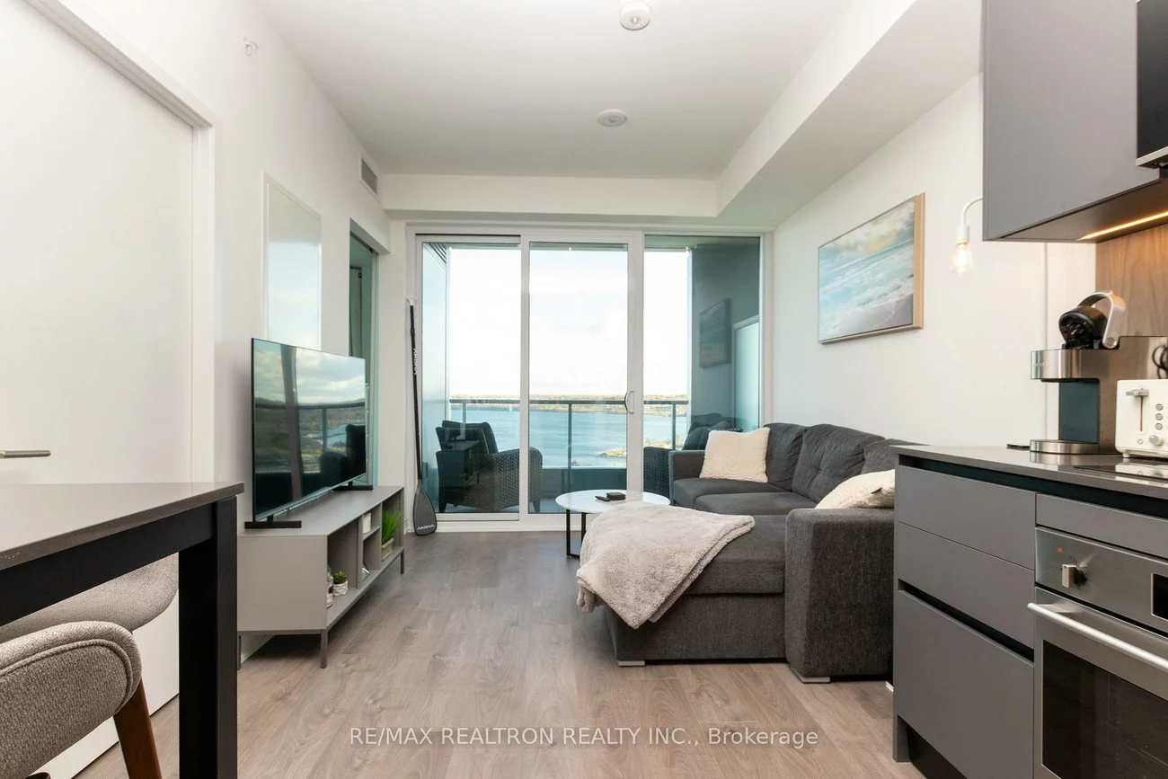 39, Mary, City Centre, Barrie