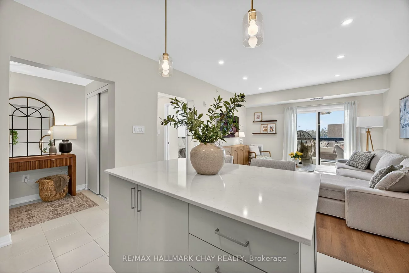 15, Kneeshaw, Innis-Shore, Barrie