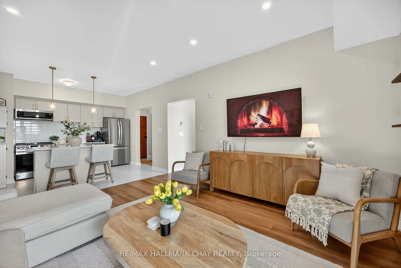 15, Kneeshaw, Innis-Shore, Barrie