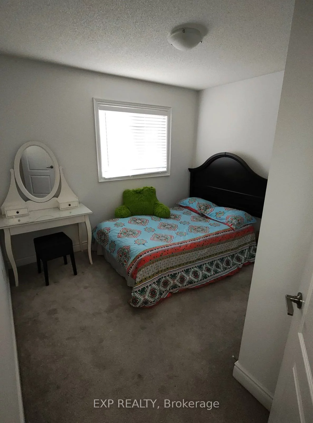 33, Madelaine, Painswick South, Barrie