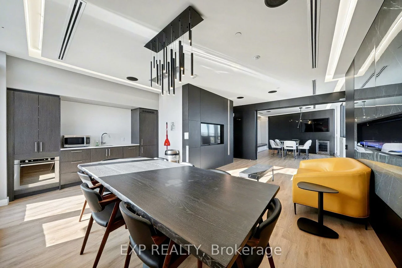 681, Yonge, Painswick South, Barrie