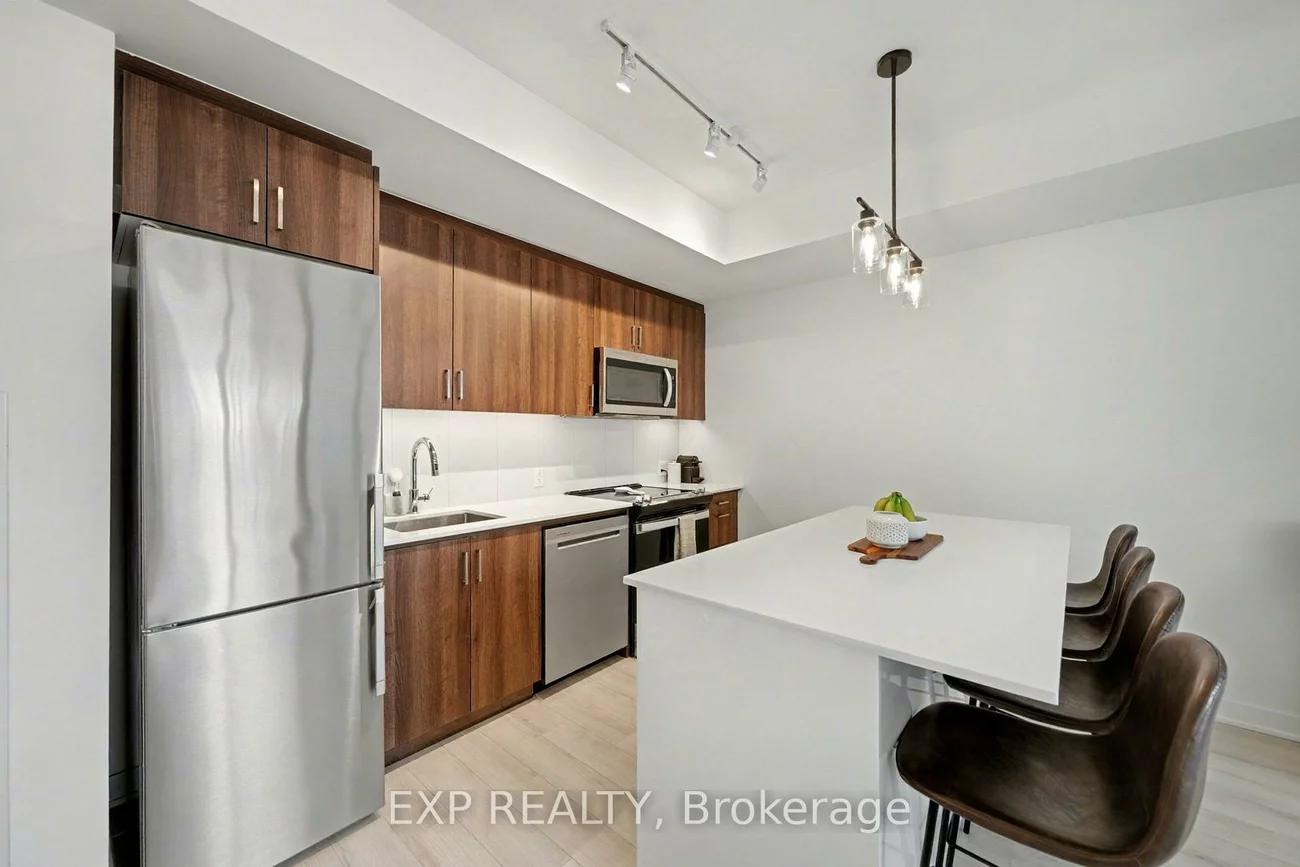 681, Yonge, Painswick South, Barrie