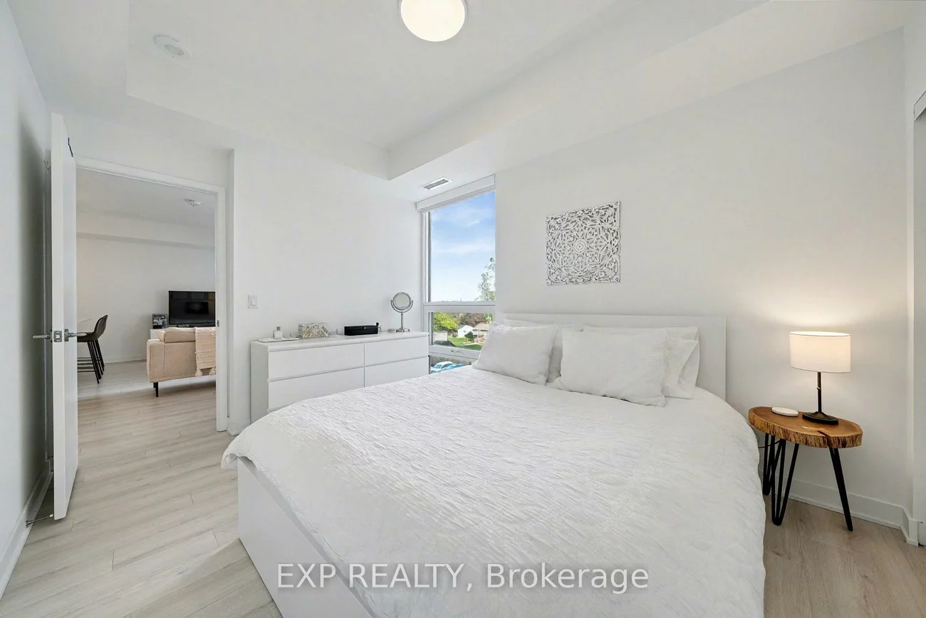 681, Yonge, Painswick South, Barrie