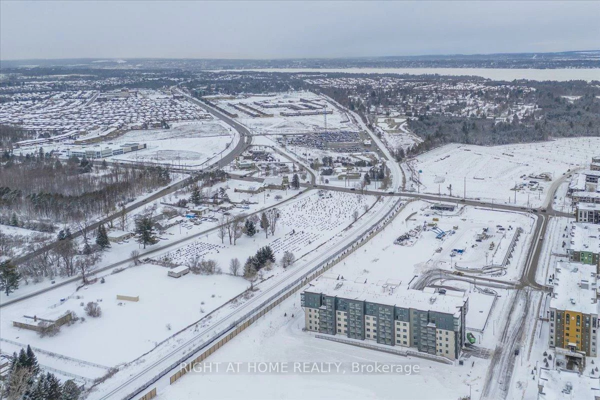 15, Kneeshaw, Rural Barrie Southeast, Barrie