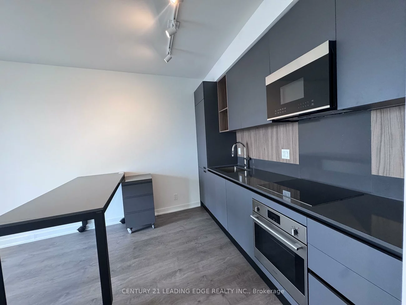 39, Mary, City Centre, Barrie