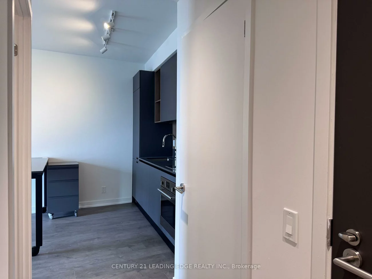 39, Mary, City Centre, Barrie