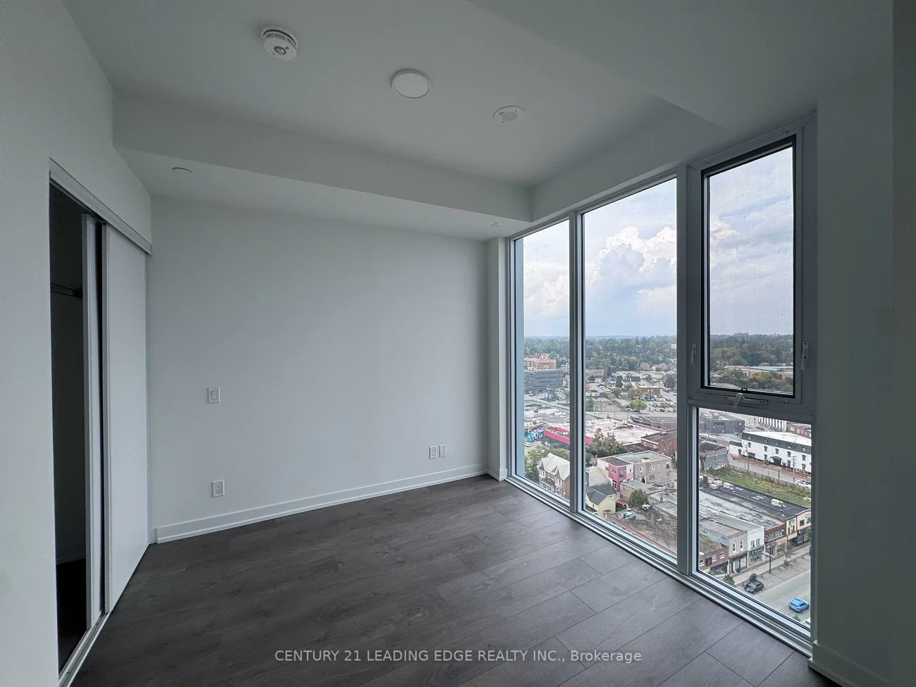 39, Mary, City Centre, Barrie