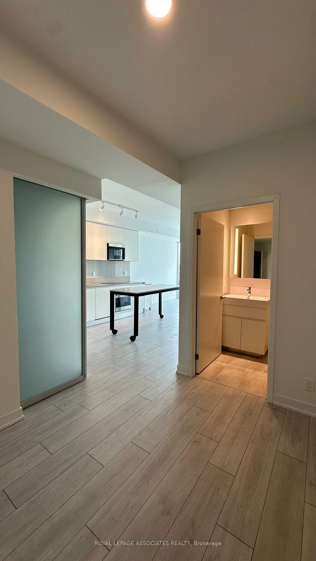 39, Mary, City Centre, Barrie