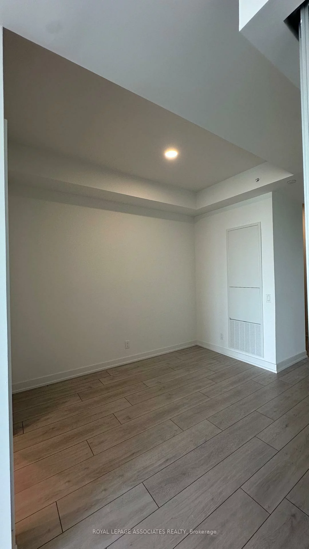 39, Mary, City Centre, Barrie