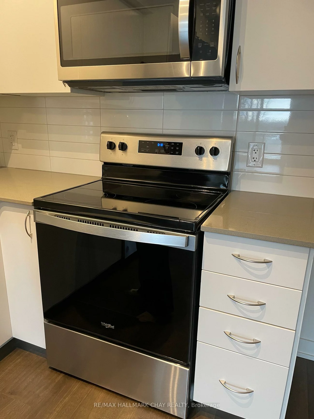 56, Lakeside, Little Lake, Barrie