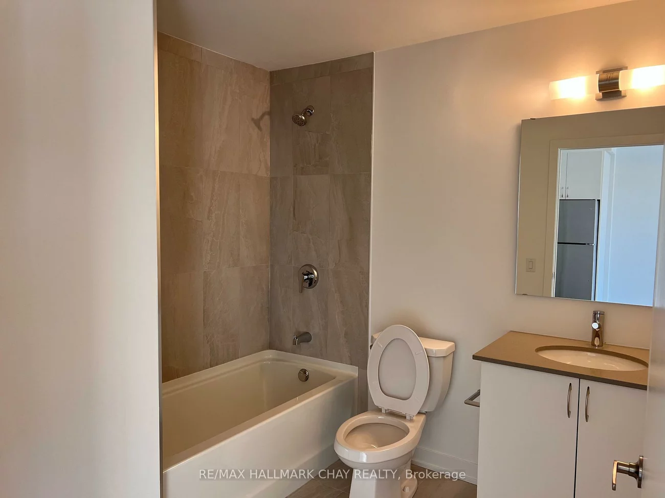 56, Lakeside, Little Lake, Barrie