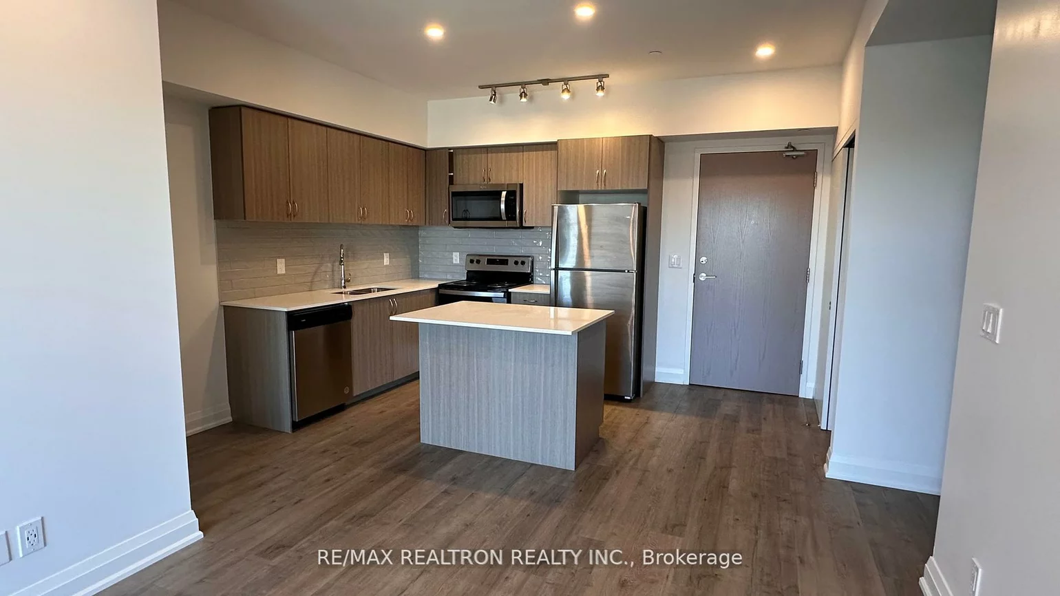 58, Lakeside, Little Lake, Barrie