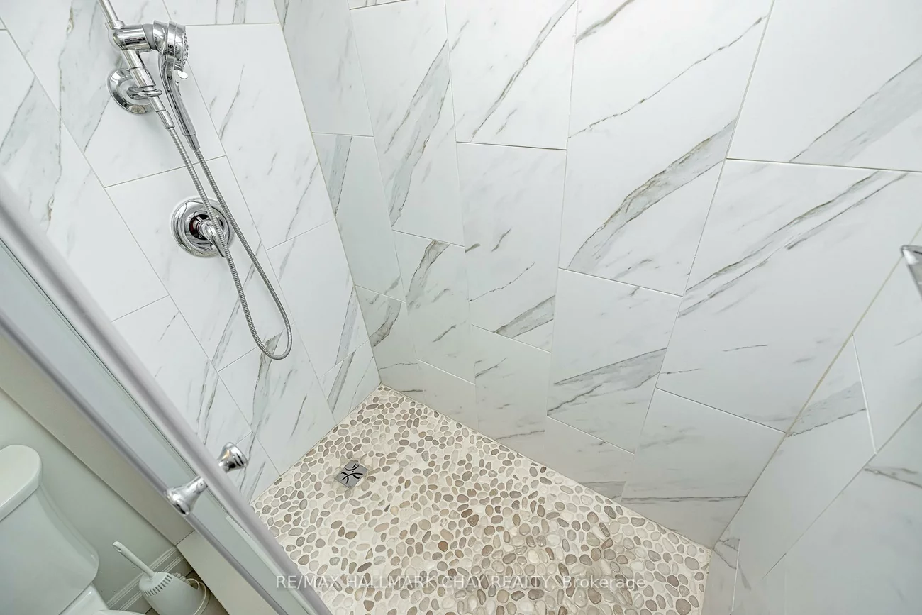 414, Blake, Codrington, Barrie