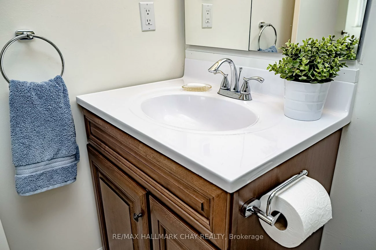 414, Blake, Codrington, Barrie