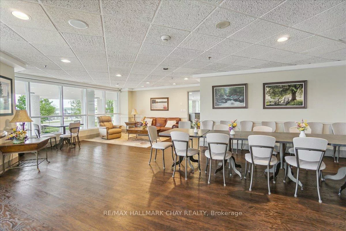 2, Toronto, City Centre, Barrie