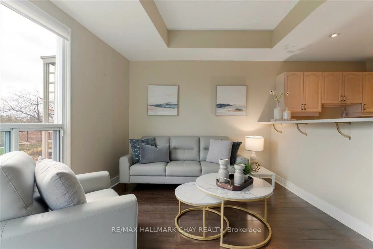 2, Toronto, City Centre, Barrie