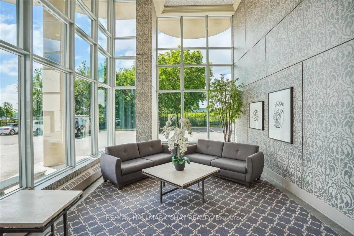 2, Toronto, City Centre, Barrie