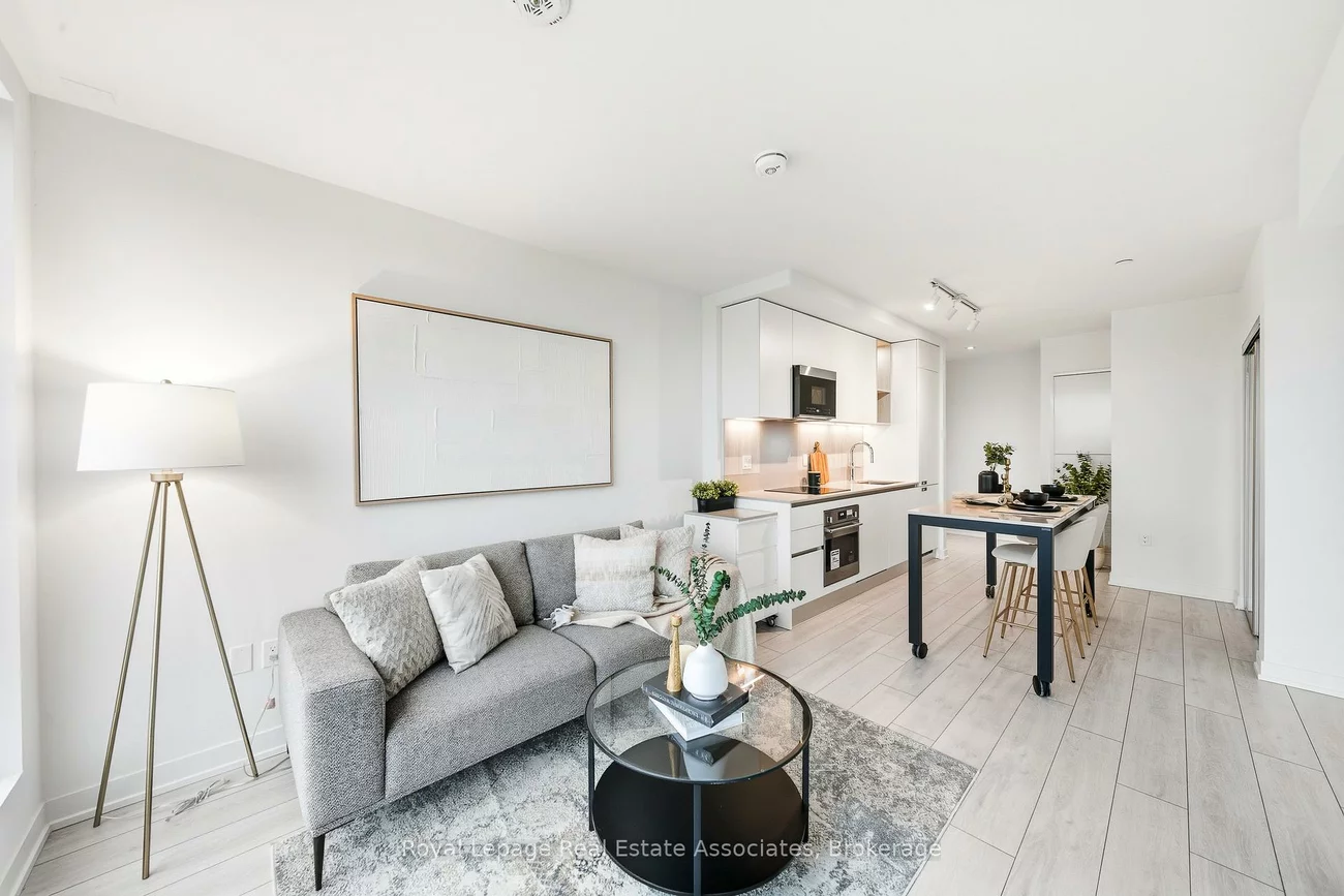 39, Mary, City Centre, Barrie