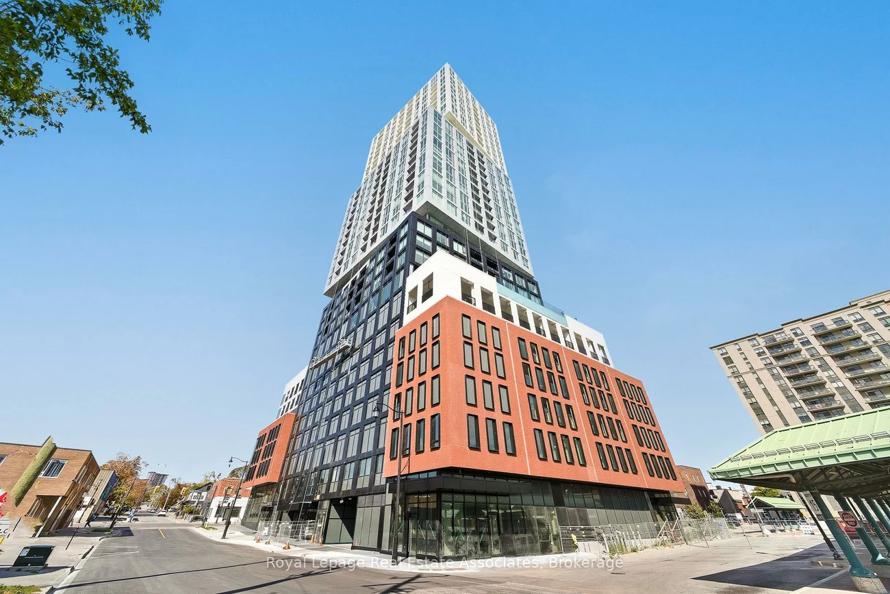 39, Mary, City Centre, Barrie