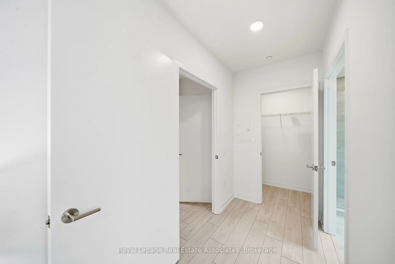 39, Mary, City Centre, Barrie