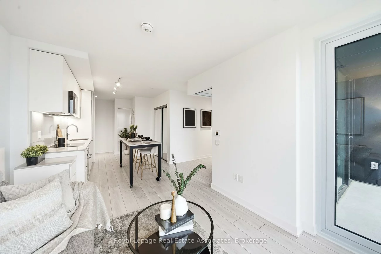 39, Mary, City Centre, Barrie