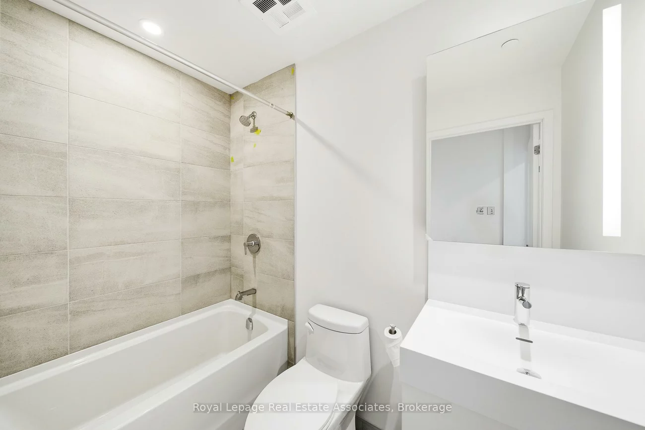 39, Mary, City Centre, Barrie