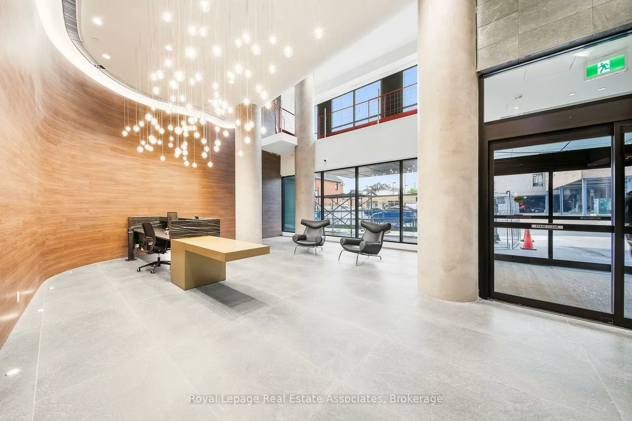 39, Mary, City Centre, Barrie