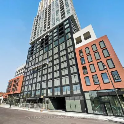 39, Mary, City Centre, Barrie