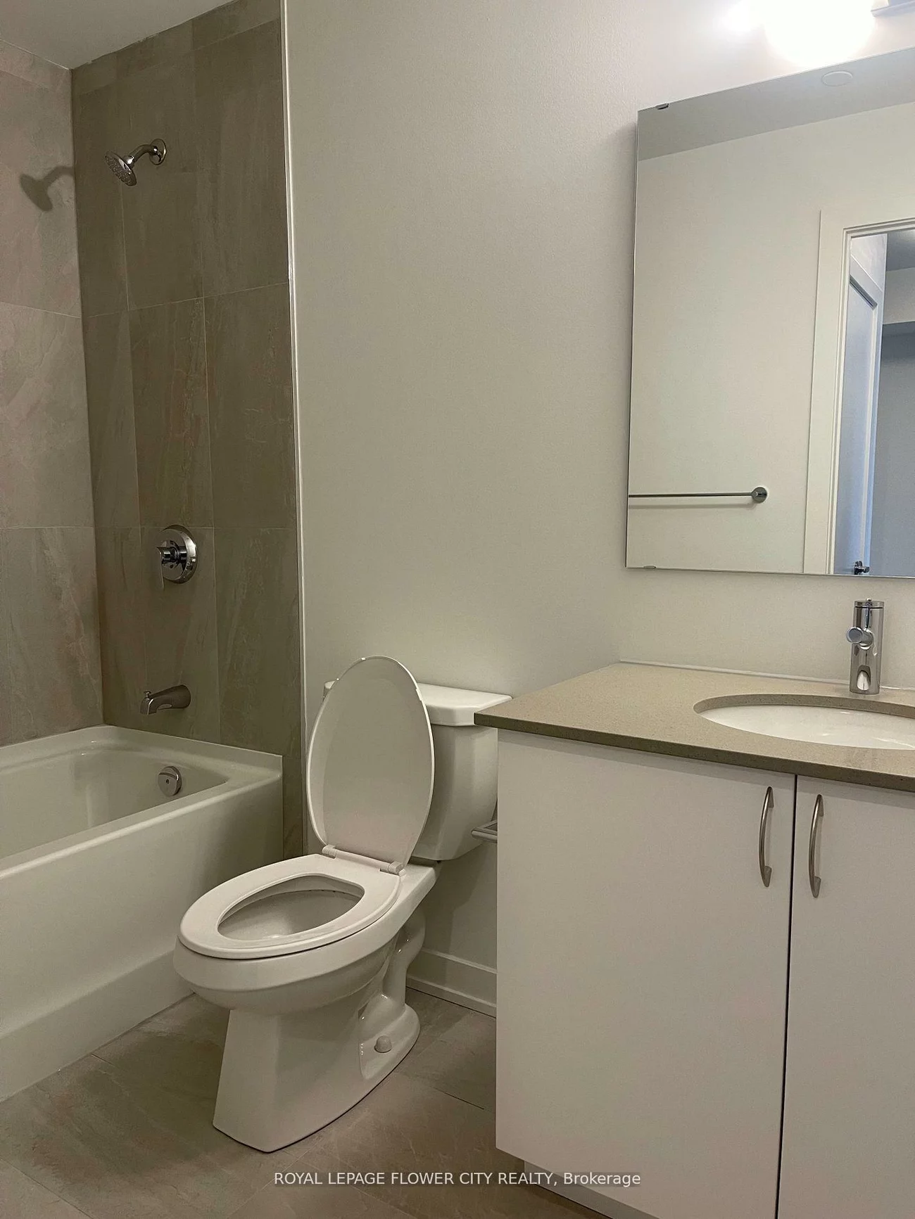 56, Lakeside, Little Lake, Barrie