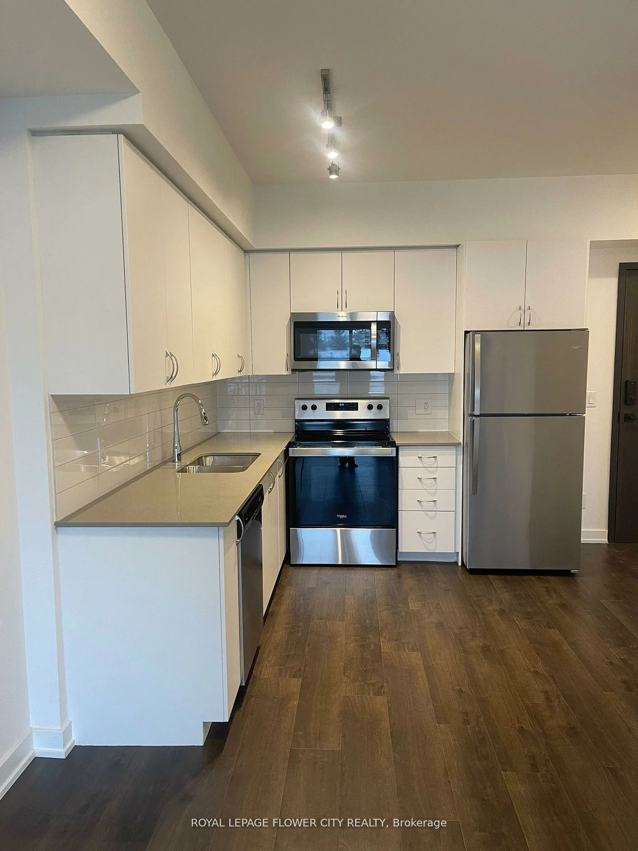 56, Lakeside, Little Lake, Barrie