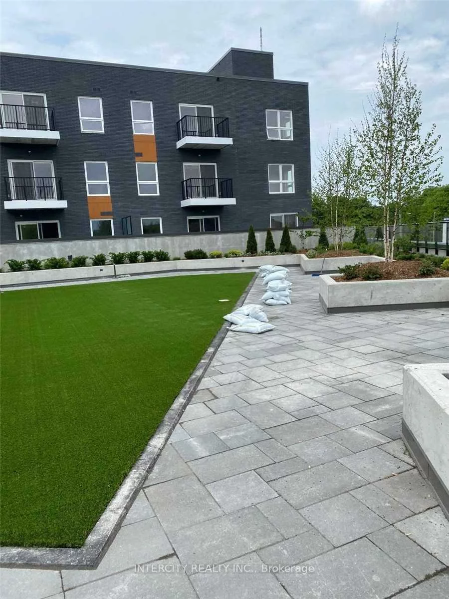 430, Essa, Holly, Barrie