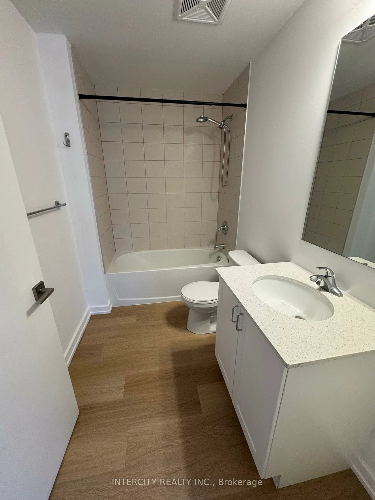 430, Essa, Holly, Barrie