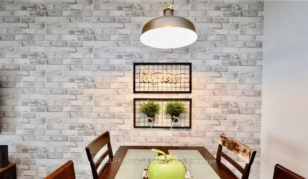 302, Essa, 400 West, Barrie