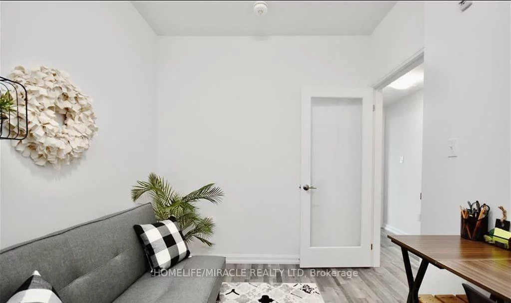 302, Essa, 400 West, Barrie