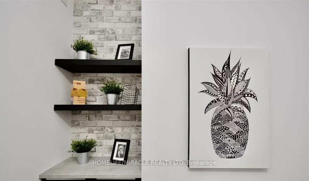 302, Essa, 400 West, Barrie