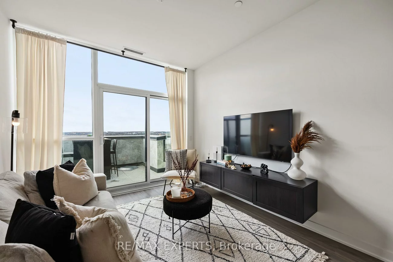 681, Yonge, Painswick South, Barrie