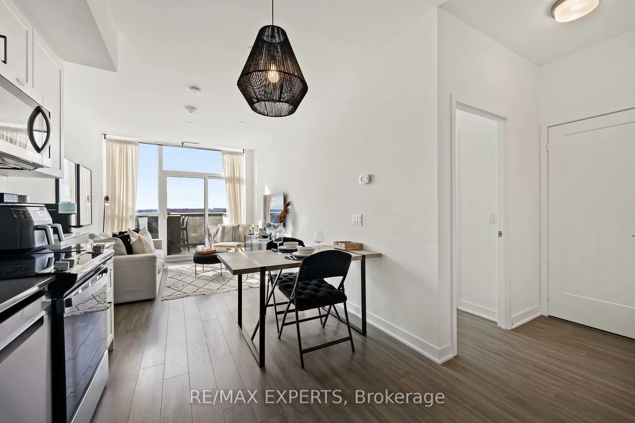 681, Yonge, Painswick South, Barrie