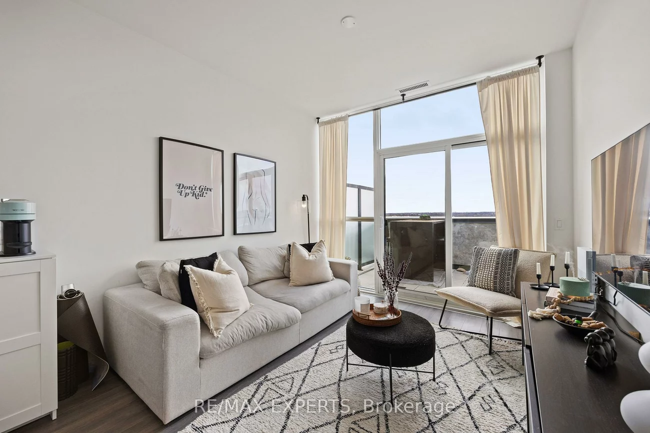 681, Yonge, Painswick South, Barrie