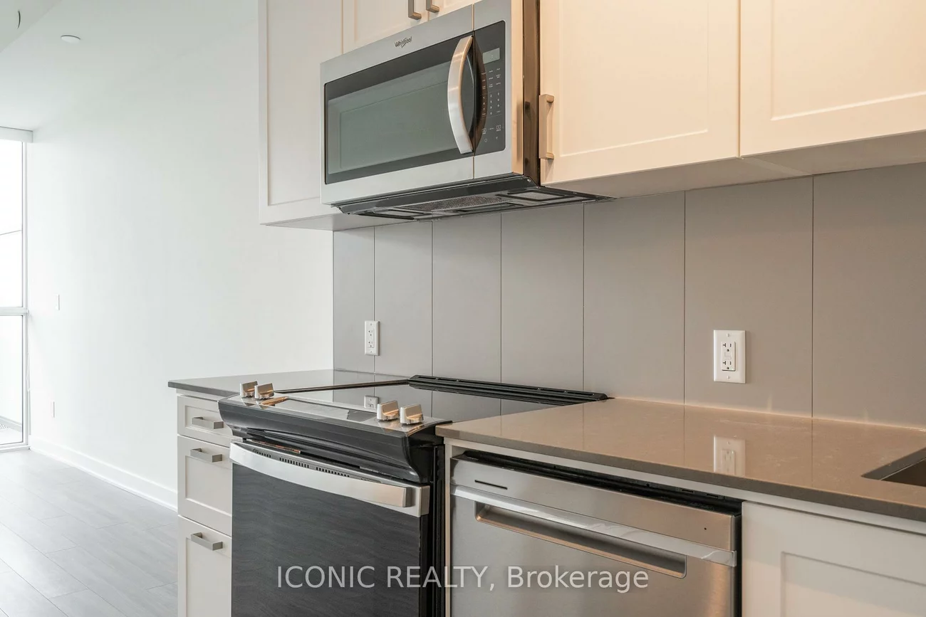 681, Yonge, Painswick South, Barrie